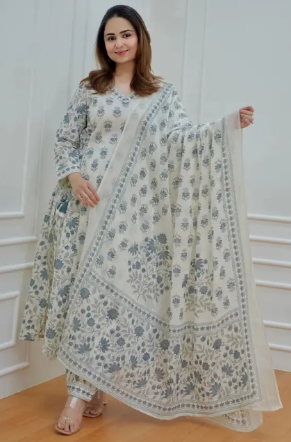 Women Viscose Rayon Kurta Pant Dupatta Set