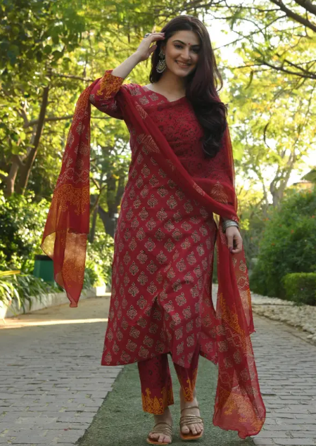 Women Viscose Rayon Kurta Pant Dupatta Set Additional Image